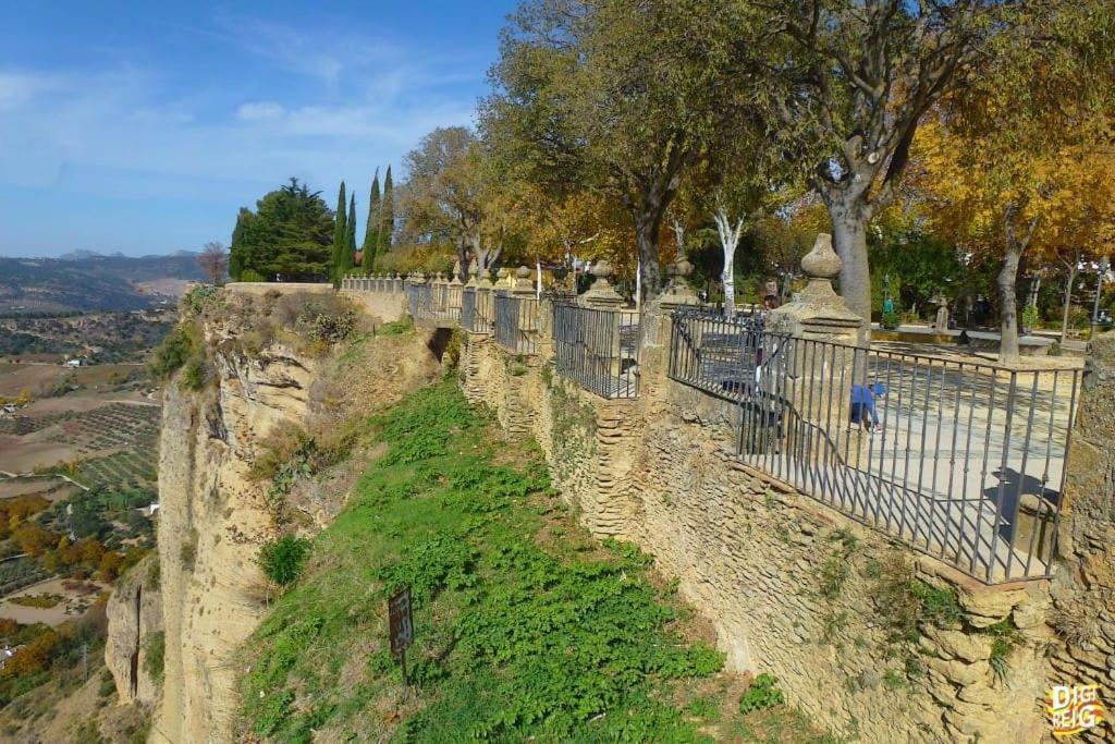 Casa La Puerta De Ronda Leilighet Cuevas del Becerro Eksteriør bilde